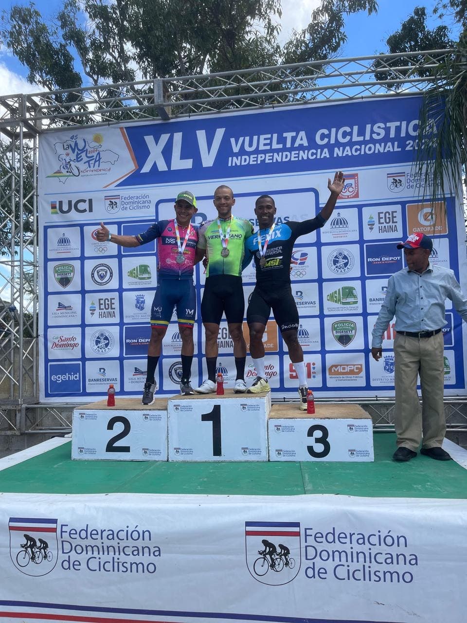 Policías llevan mejor actuación criollos  En Vuelta Independencia de Ciclismo