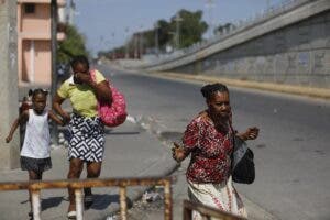 Haití prorroga un mes el estado de emergencia