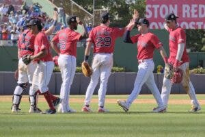 Dalbec pega grand slam y Medias Rojas barren a Rays en serie en la República Dominicana