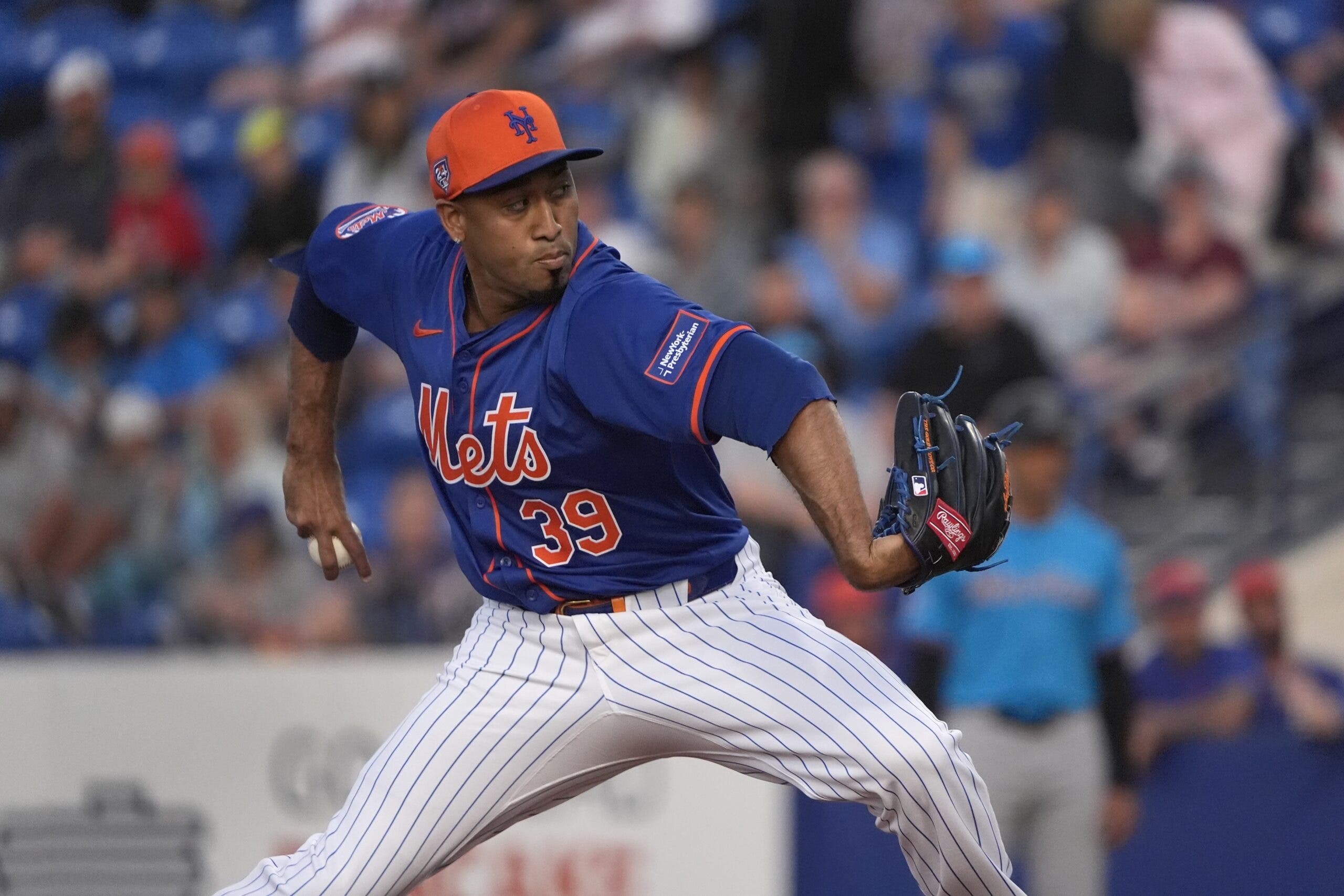 El puertorriqueño Edwin Díaz luce sólido en su regreso al montículo con los Mets