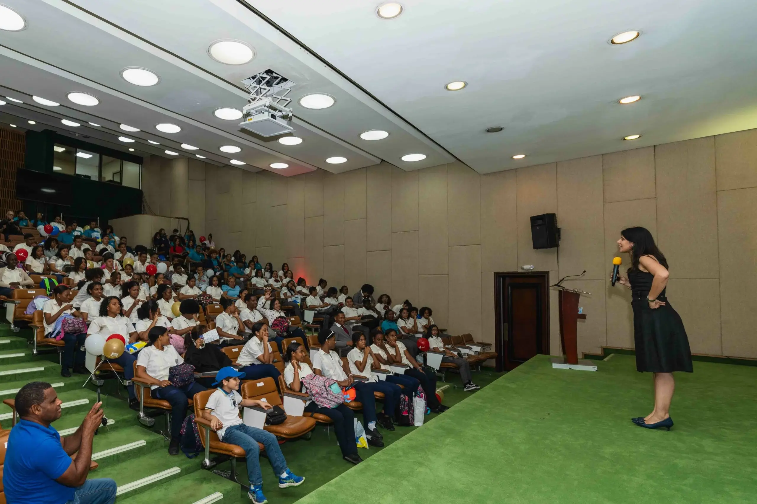 Banco Popular impulsa la educación financiera entre los jóvenes