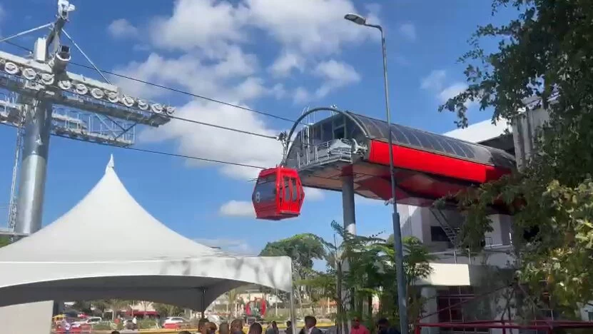 Santiago estrena su primer sistema de transporte masivo