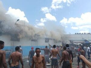 Se registra incendio en penal de La Victoria, hay varios afectados