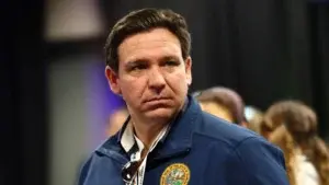 DeSantis despliega efectivos ante “potencial” ola migratoria desde Haití hacia Florida