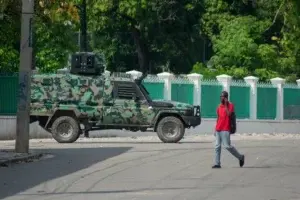 Siguen los saqueos en puertos de la capital de Haití