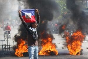 Bandas haitianas toman control Penitenciaría Nacional y liberan a presos