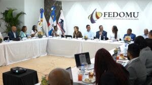 Liga Municipal y Fedomu inician capacitación alcaldes electos región Ozama