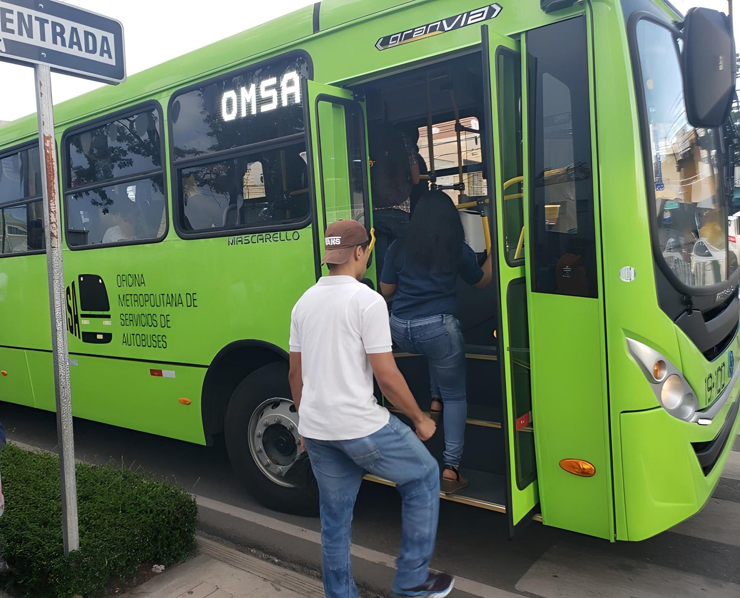 OMSA anuncia cambios en horario de servicio durante Semana Santa 2024; dispone 47 autobuses para operativo de emergencia