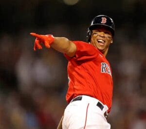 Devers y Bello emocionados por serie Medias Rojas-Rays en Santo Domingo