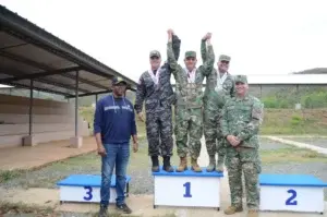 Ejército vuelve a ganar en torneo tiro con fusil