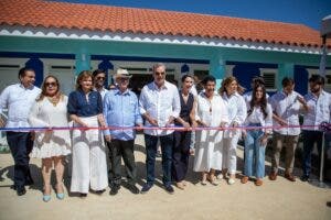 Presidente Abinader inaugura muelles pesqueros de Río San Juan y Cabrera, en María Trinidad Sánchez