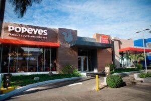 Popeyes decide no traer alitas picantes a RD por ser muy picantes