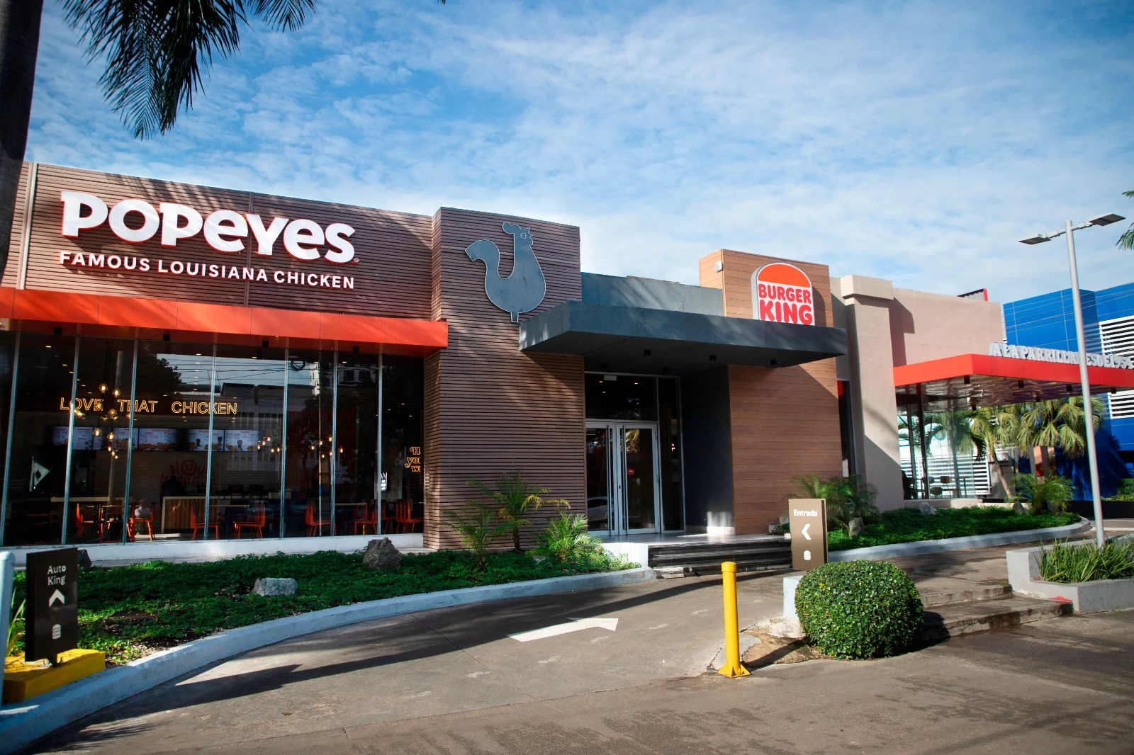 Popeyes decide no traer alitas picantes a RD por ser muy picantes