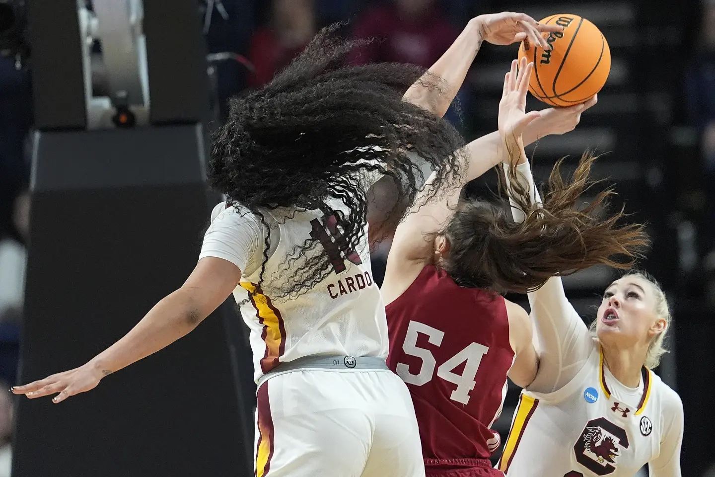 Carolina del Sur y el estado de Oregón se enfrentan nuevamente en el torneo de la NCAA con el viaje a la Final Four en juego