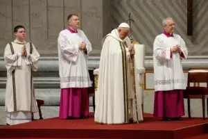 El papa pide a los sacerdotes liberarse de egoísmos y ambiciones y llorar por los demás