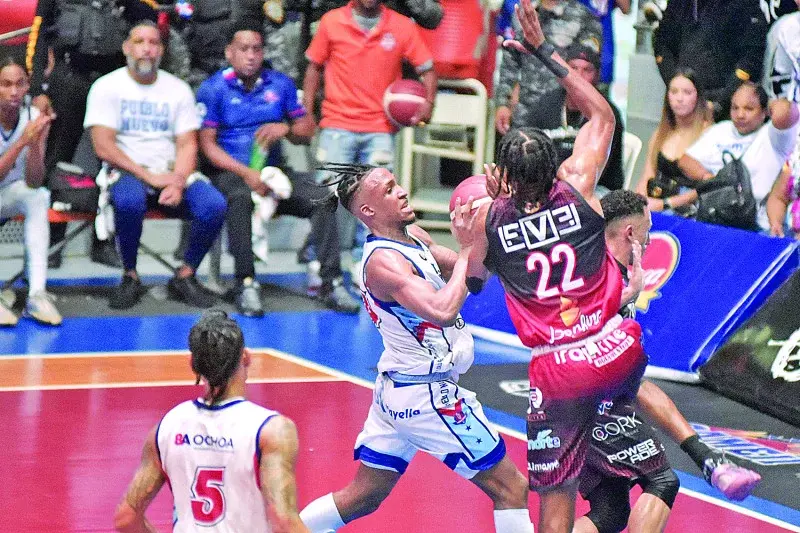 Pueblo Nuevo conquista su décima corona en basket Santiago