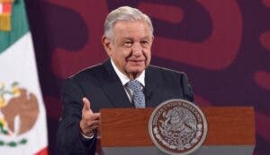 López Obrador critica asalto de Ecuador