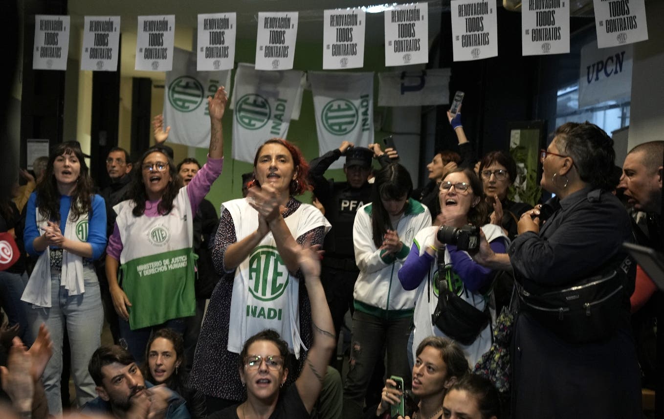 Trabajadores argentinos van a huelga