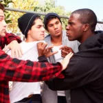 Psicóloga explica por qué son tan violentos algunos jóvenes