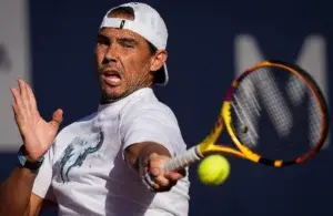 Nadal vuelve al Conde de Godó; Alcaraz se retira