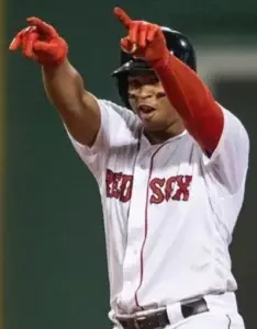 Devers regresa a Boston y Bello sale