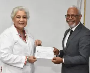 La Fundación Dominicana de Cardiología realiza una donación