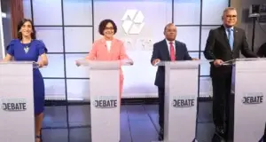 Candidatos alternativos se debaten con enunciados sobre políticas públicas