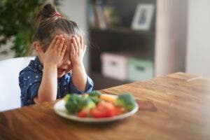 Niños autistas son muy selectivos con la comida