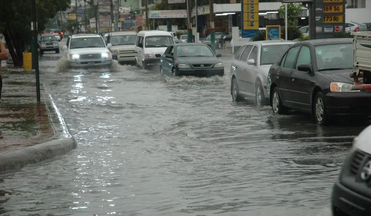 Vaguada causa estragos en norte y noreste del país