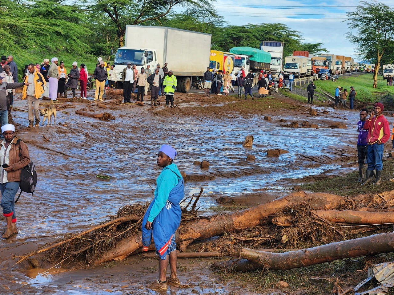 Al menos 45 muertos en Kenia tras reventar una presa por las lluvias torrenciales