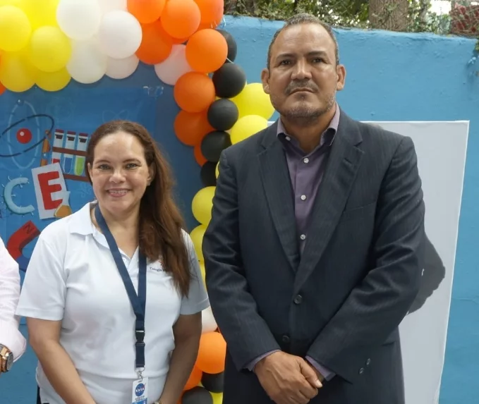 Colegio Mis Estrellas realiza séptima  feria científica