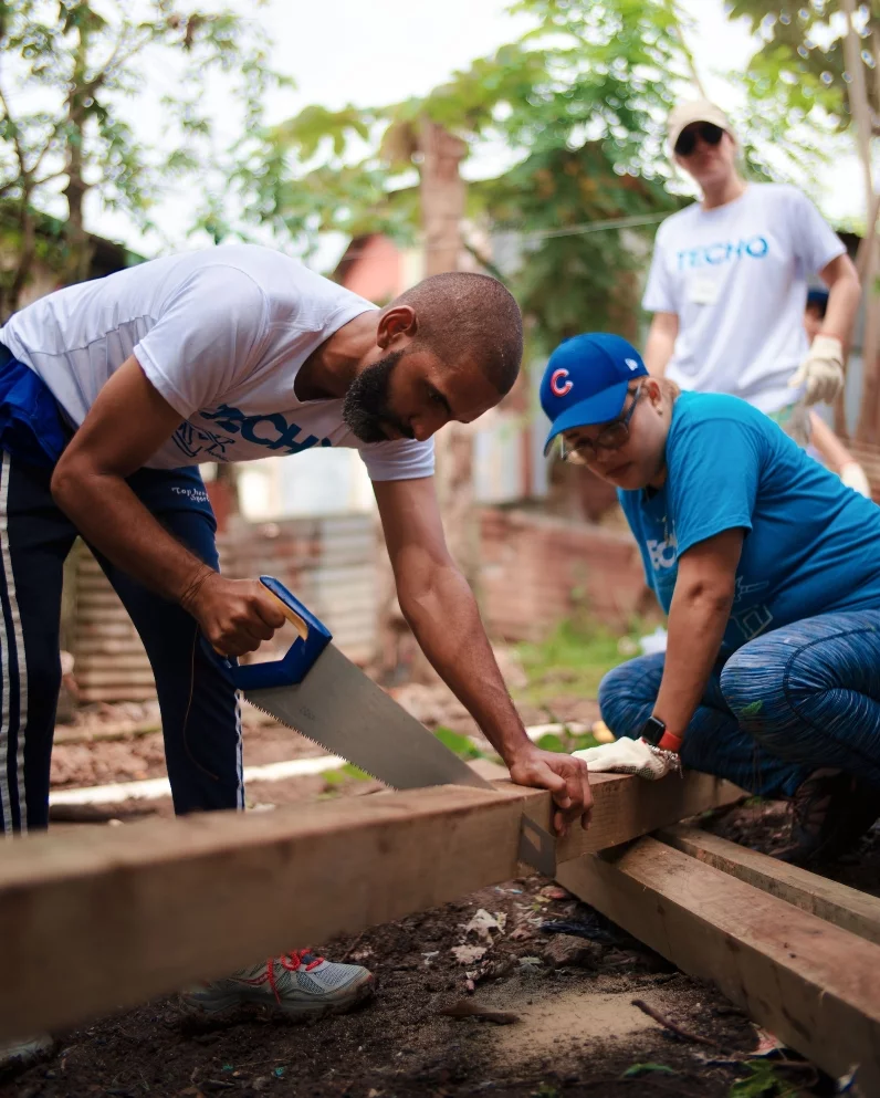 Voluntariado en Techo, acciones que construyen la esperanza