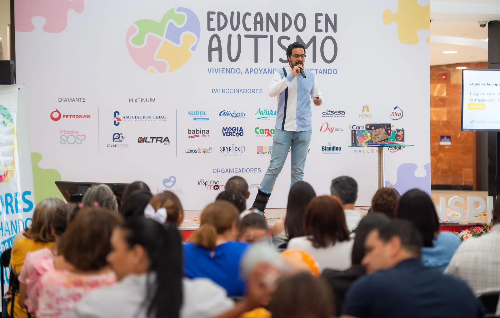 Educando en autismo: viviendo, apoyando y conectando