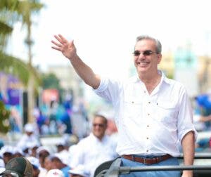 Abinader continuará actividades políticas en Cotuí, Barahona y Azua este sábado