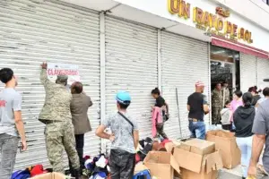 Autoridades cierran otros 6 comercios chinos por fraude tributario