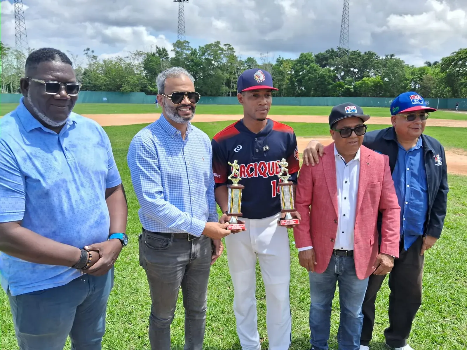 Bucaneros y Caciques triunfan en Campeonato Béisbol Primavera 2024