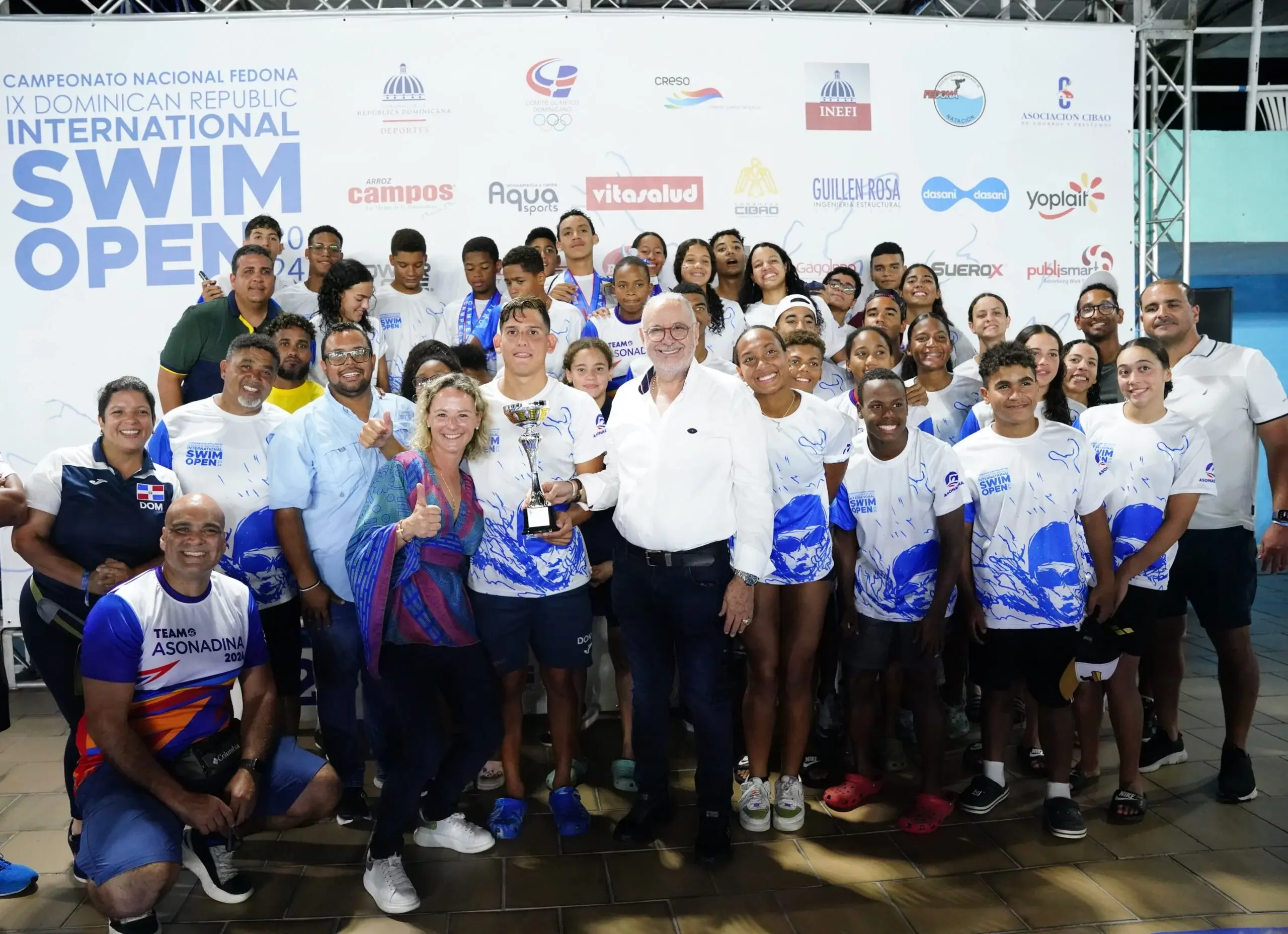 Distrito Nacional gana por quinto año seguido campeonato natación