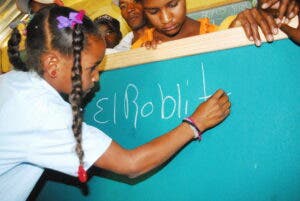 El Roblito: 12 años y tres gobiernos esperando el código de la escuela