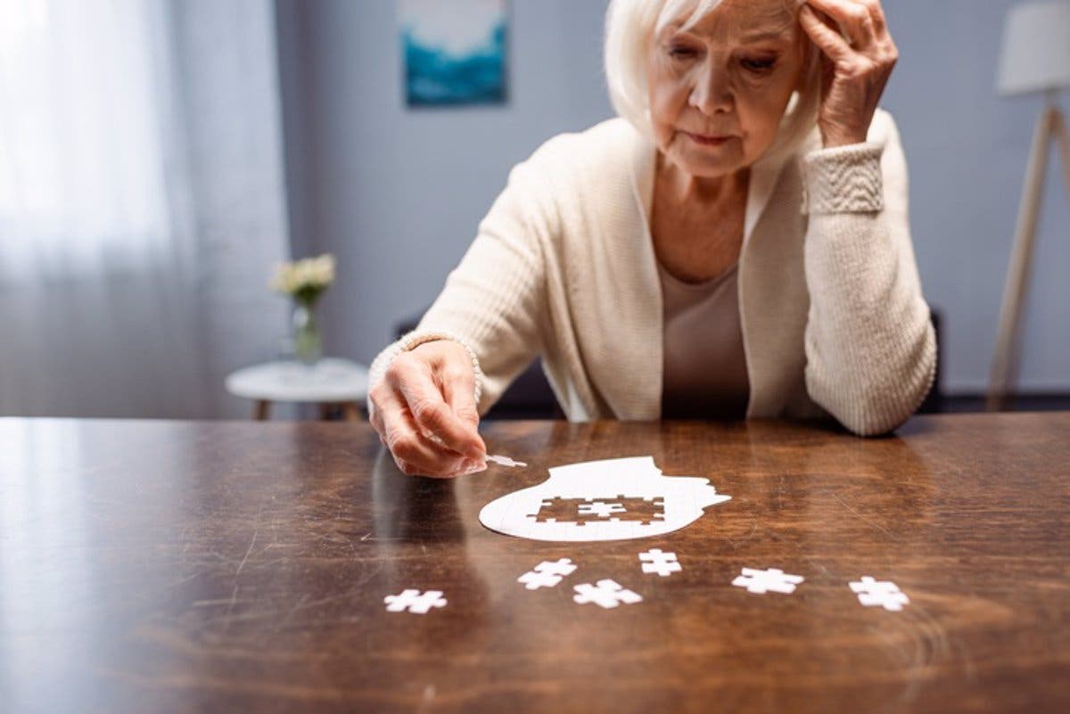 Identifican una nueva forma de Alzheimer que afecta a personas