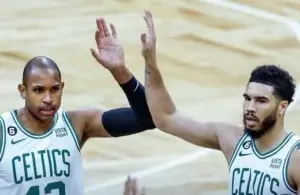 Los Celtics superan a los Hornets, Tatum y Horford se destacan