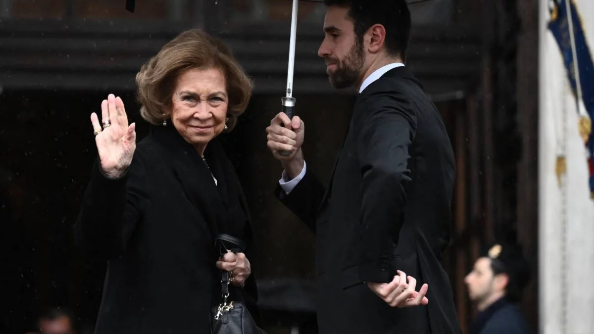 La reina Sofía de España está ingresada en una clínica de Madrid