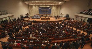 El Parlamento iraquí suspende la sesión para elegir a su presidente por una pelea