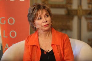 Isabel Allende: “Alice Munro fue una gran escritora que marcó un hito en la literatura»