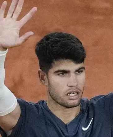 Alcaraz vence  en tres sets a  Wolf en torneo Roland Garros