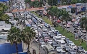 Transito del GSD casi colapsado por las lluvias