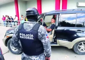 Investigan participación de militares en asalto