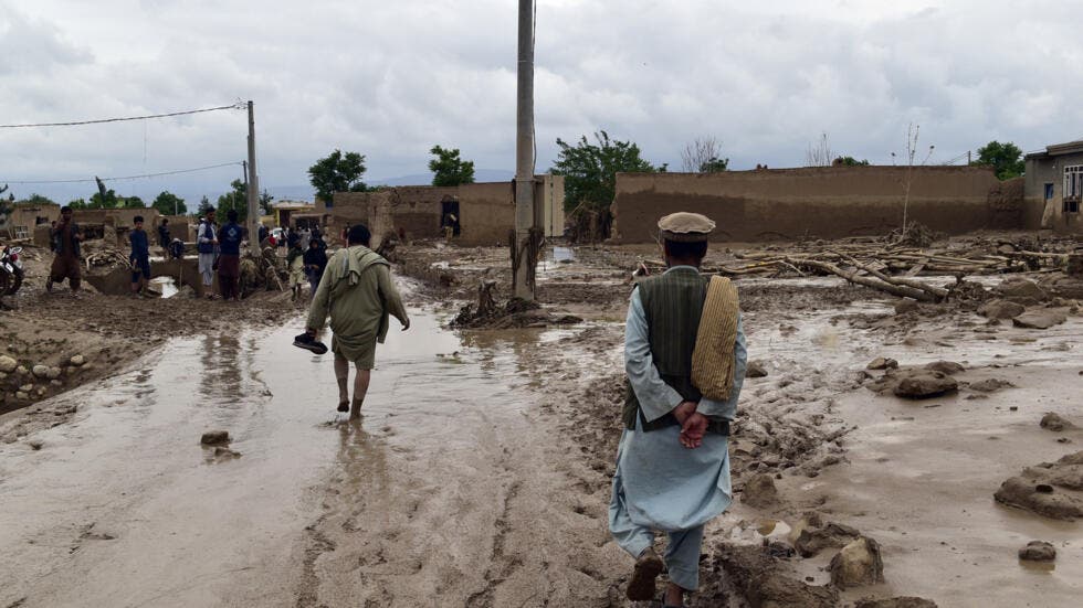 Fuertes inundaciones en Afganistán dejan más de 300 muertos