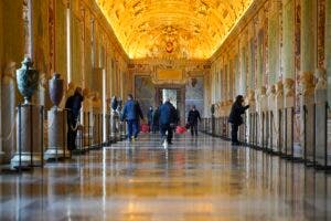 Trabajadores de los Museos Vaticanos reclaman al papa mejores condiciones laborales