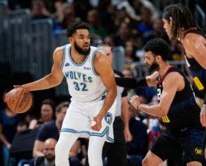 Los Wolves remontan 20 puntos y eliminan a los campeones Denver Nuggets