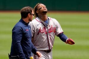 Los Bravos afrontan el desafío de reemplazar por el resto de temporada a Ronald Acuña Jr.